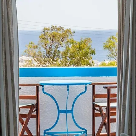 Ancient Thera Apartment *