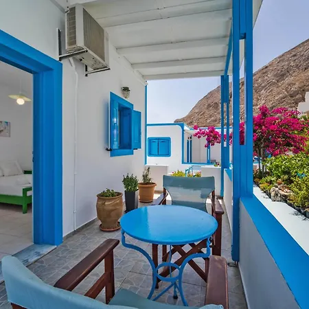 Ancient Thera * Kamári