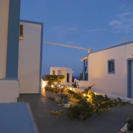 Ancient Thera Apartment
