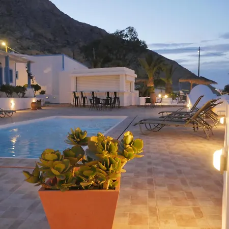 Ancient Thera Apartment