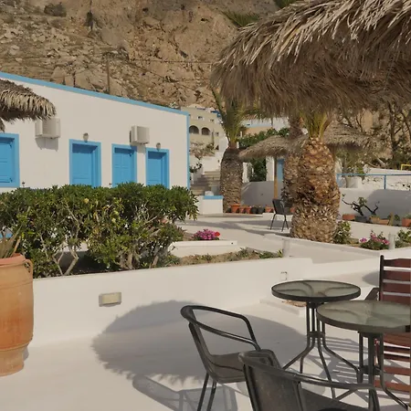 Ancient Thera Apartment *