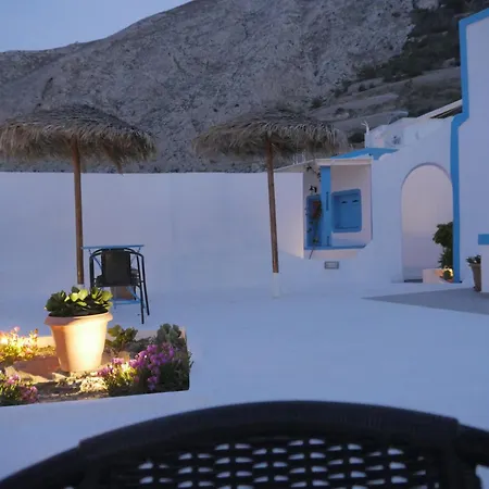 Ancient Thera * Kamari (Santorini)
