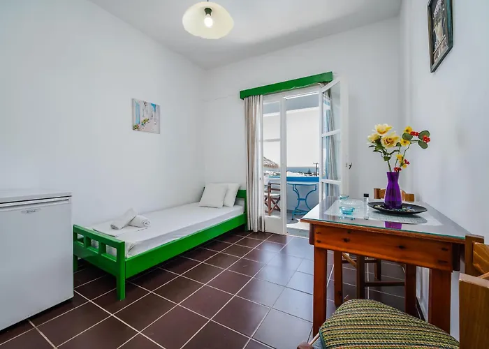 Ancient Thera * Kamári