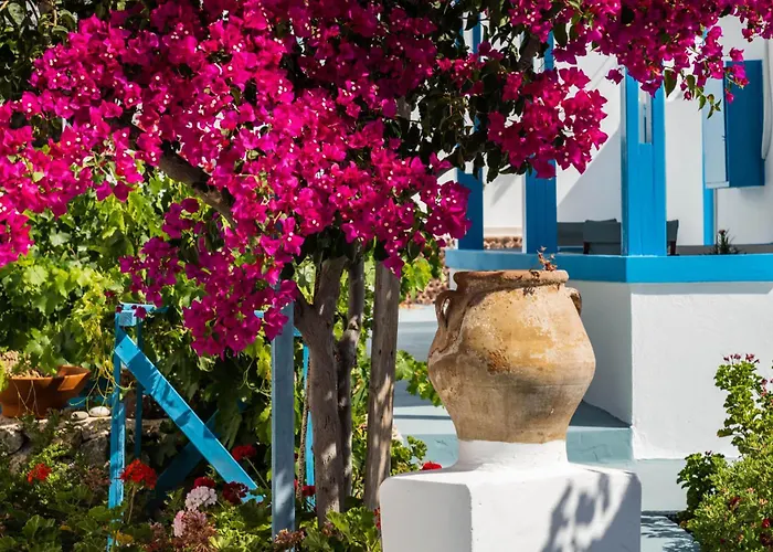 Ancient Thera Apartman *