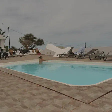 Ancient Thera Kamari&swimming Pool Kamári