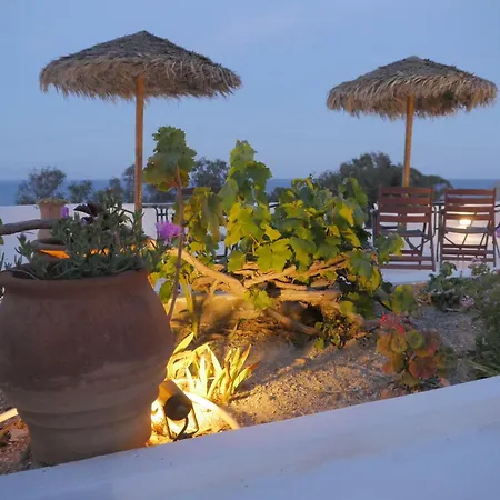 Ancient Thera Kamari&swimming Pool